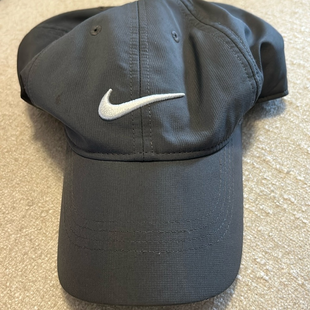 Nike hat , grey